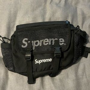 Supreme Fanny pack bag